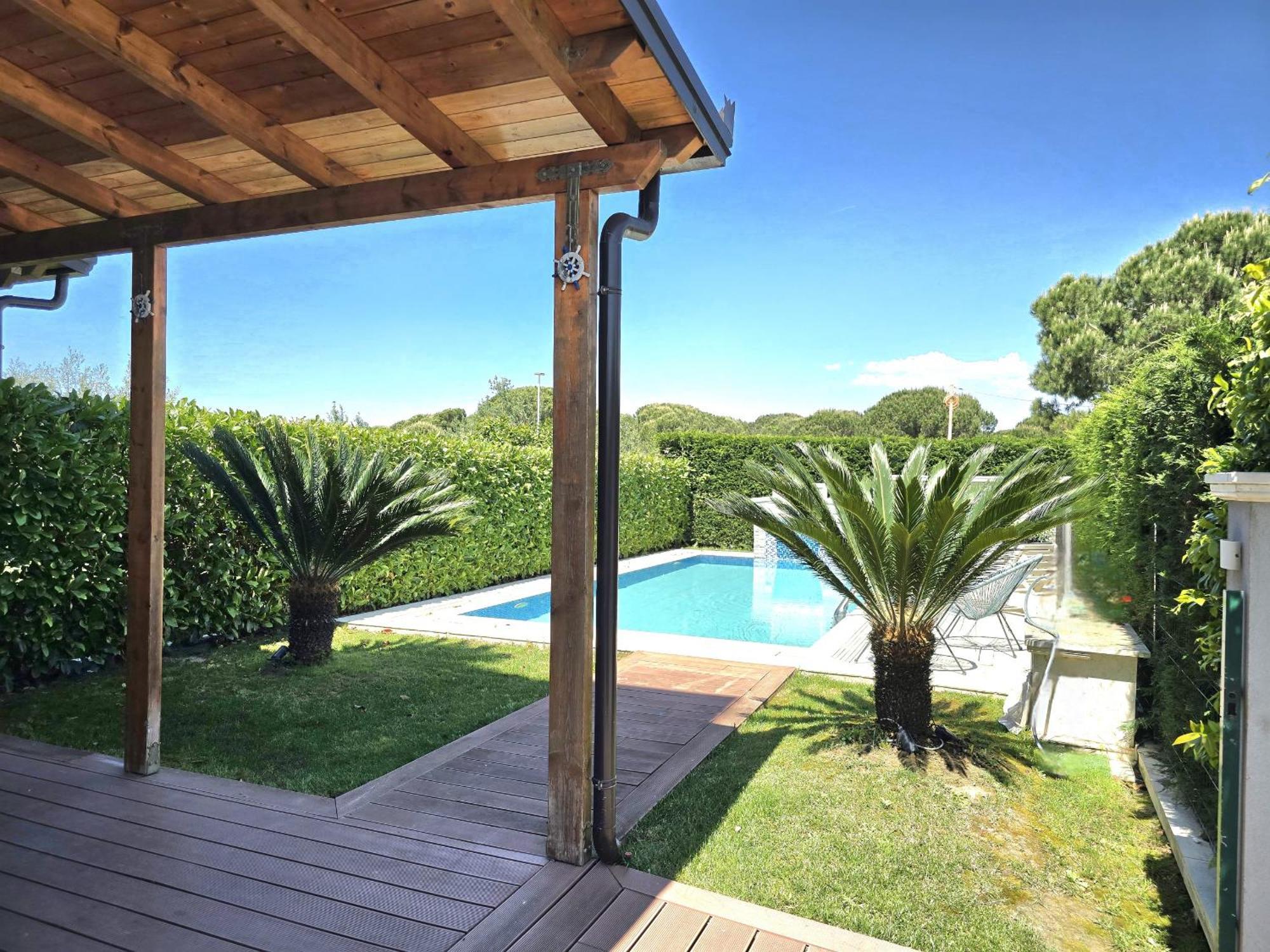 Sunny With Swimming Pool - 247 Apartament *